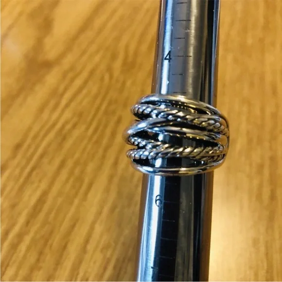David Yurman Wide Cross Over Sterling Silver Cable Band Ring Size 5 w/Pouch Mint